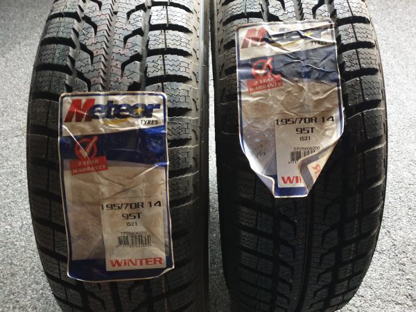 2x Meteor 195/70R14 95T Winter XL Winterbanden Dot 2011, marge factuur.