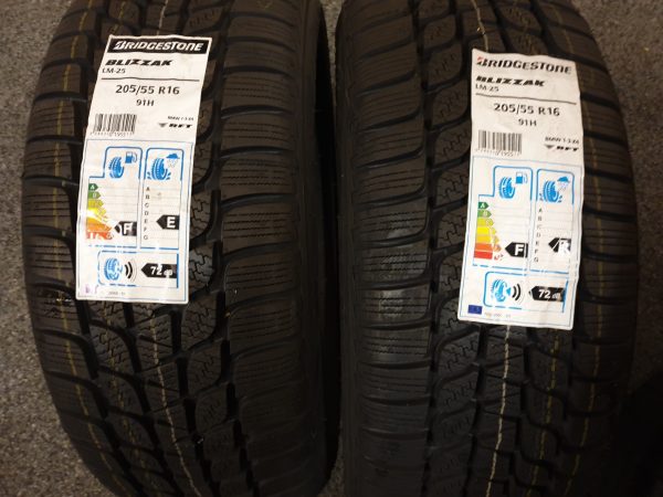 2x Bridgestone 205/55R16 91H LM25* Runflat Winterbanden Dot 2014, marge factuur.