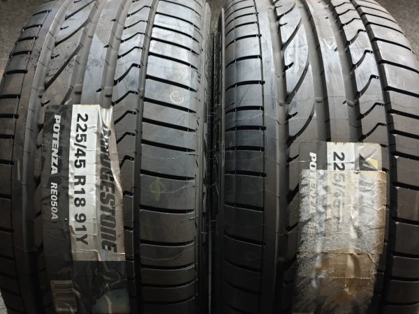 2x Bridgestone 225/45R18 91Y Potenza RE050A Zomerbanden Dot 2008, marge factuur.