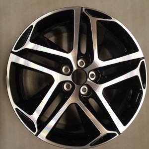 Velg Peugeot 308 9677999877 8j18 5×108×58.1 ET48 99% nieuw, met een beschadiging, marge factuur.